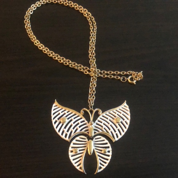 Jewelry - Vintage ‘60s Butterfly Pendant Necklace
